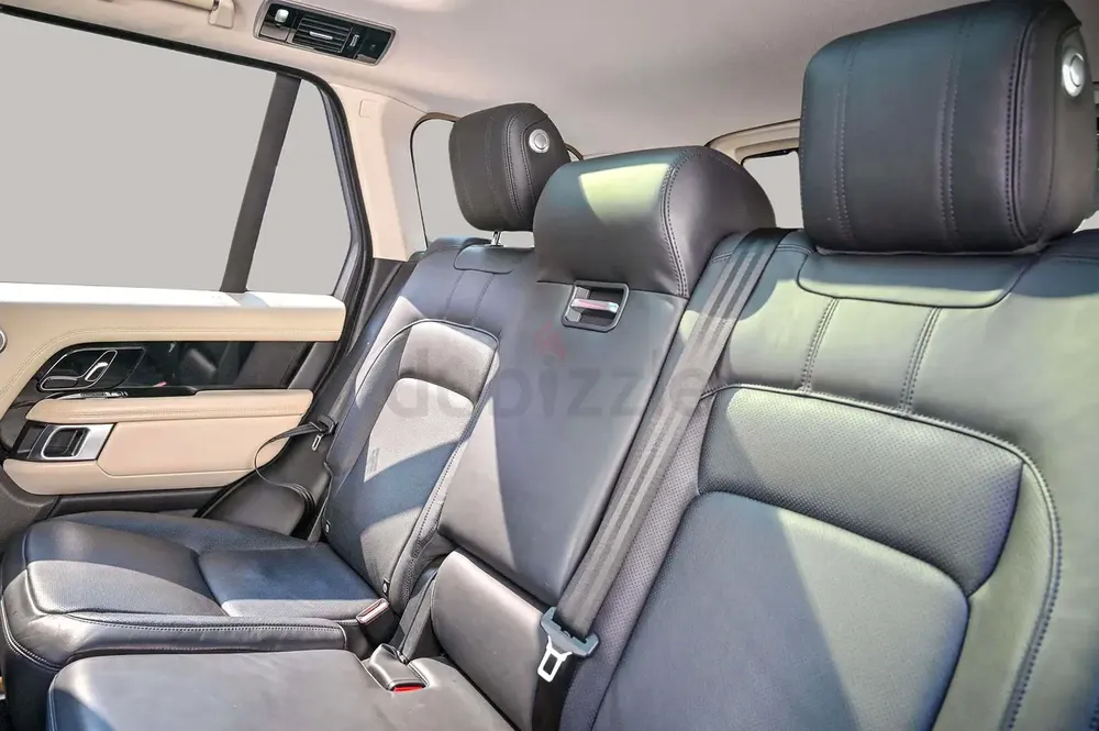 AED 2887/month | 2020 Land Rover Range Rover Vogue | GCC Specs | Ref#414923 - Image 13