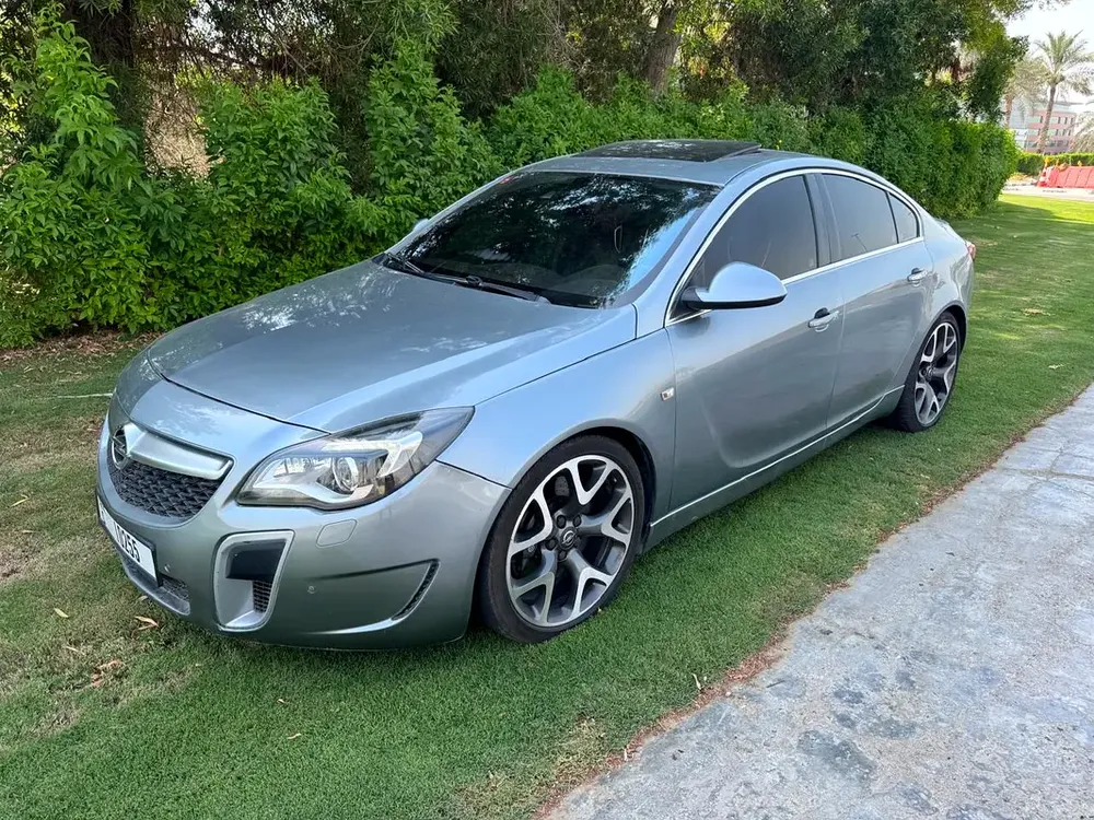 Opel Insignia OPC Sports Tourer 2015 GCC Specs - Excellent Condition - Image 4