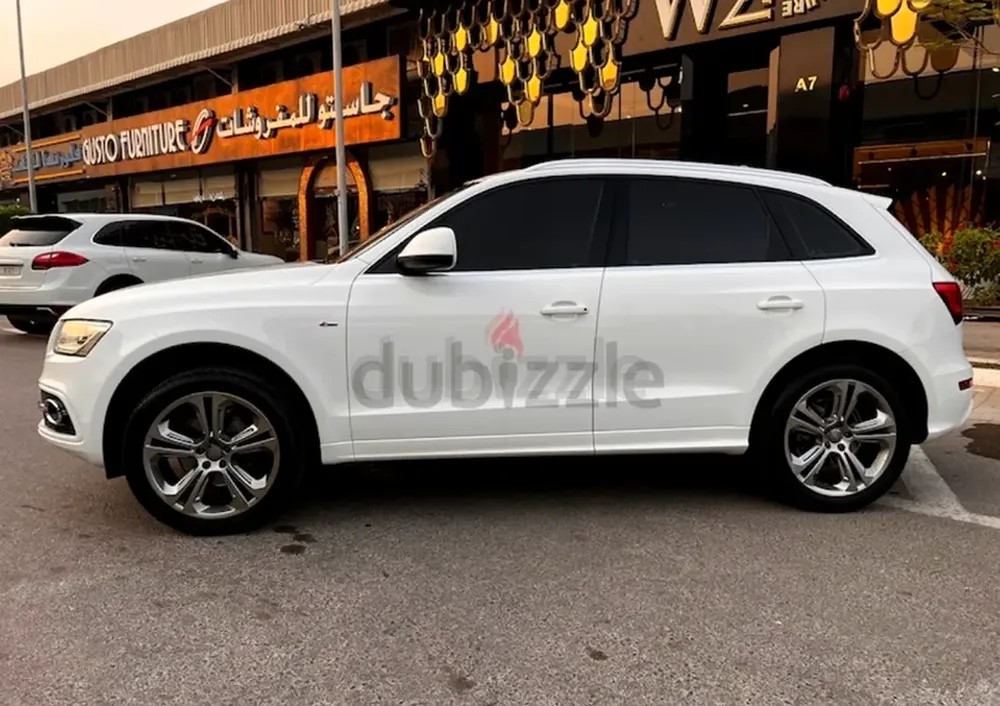 Audi Q5 45 TFSI quattro S line 2015 - GCC Specs - Well Maintained - Image 11