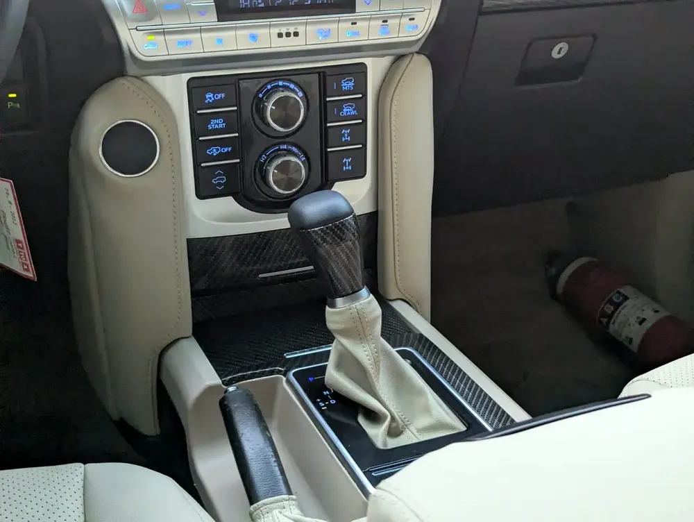 TOYOTA PRADO 2012 FACELIFTED 2023 WITH INTERIOR AND EXTERIOR GCC V4 2.7L IN EXCELLENT CONDITION - Image 11