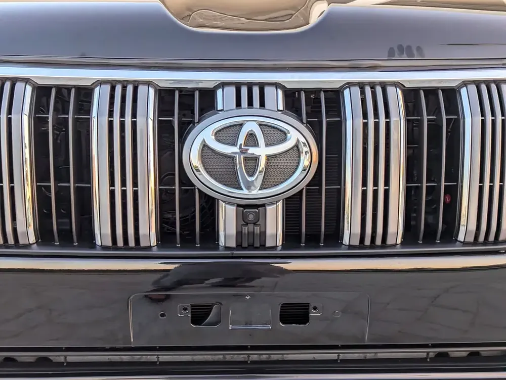 TOYOTA PRADO 2012 FACELIFTED 2023 WITH INTERIOR AND EXTERIOR GCC V4 2.7L IN EXCELLENT CONDITION - Image 19