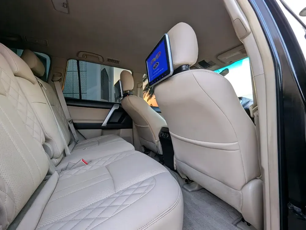 TOYOTA PRADO 2012 FACELIFTED 2023 WITH INTERIOR AND EXTERIOR GCC V4 2.7L IN EXCELLENT CONDITION - Image 6