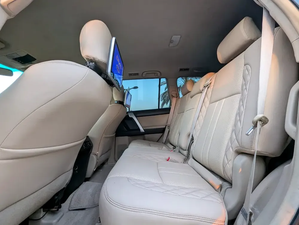 TOYOTA PRADO 2012 FACELIFTED 2023 WITH INTERIOR AND EXTERIOR GCC V4 2.7L IN EXCELLENT CONDITION - Image 8