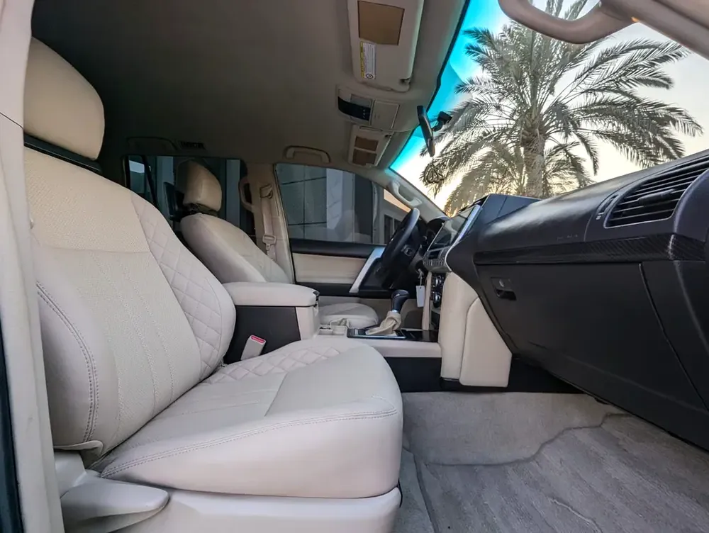 TOYOTA PRADO 2012 FACELIFTED 2023 WITH INTERIOR AND EXTERIOR GCC V4 2.7L IN EXCELLENT CONDITION - Image 9