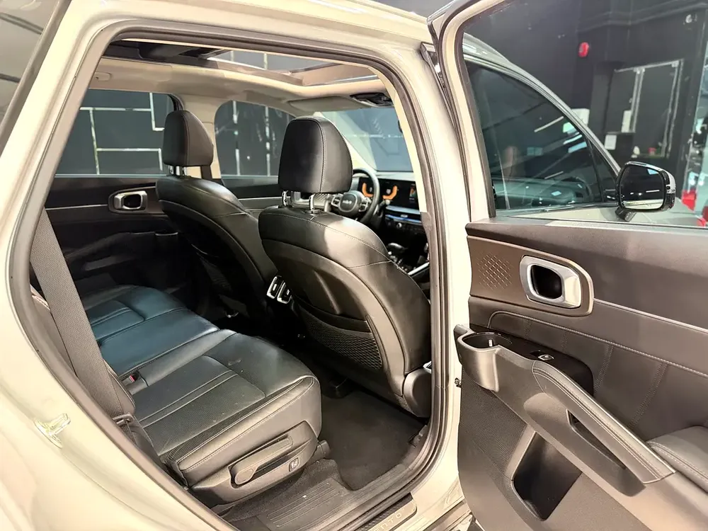 2024 Kia Sorento EX - GCC Specs - Brand New! - Image 12