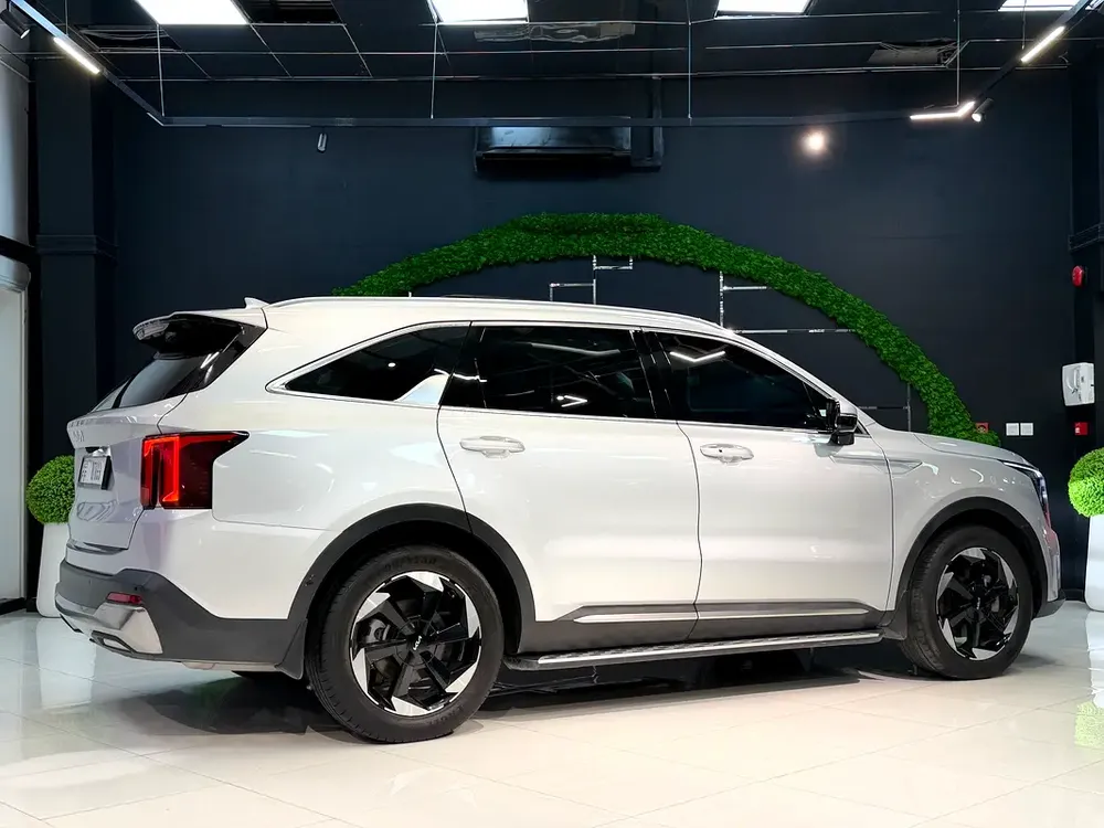 2024 Kia Sorento EX - GCC Specs - Brand New! - Image 14