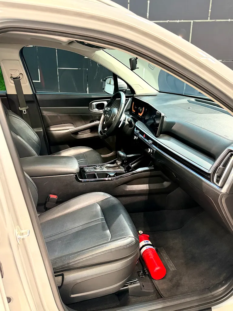 2024 Kia Sorento EX - GCC Specs - Brand New! - Image 7