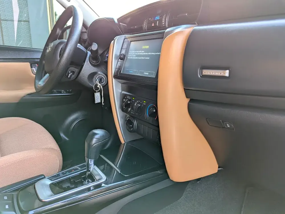 2023 Toyota Fortuner EXR - V4 2.7L 4X4 - Original Paint - GCC Specs - Like New! - Image 10