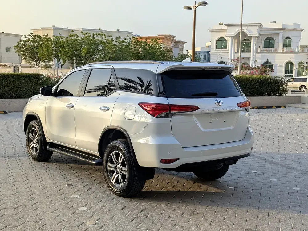 2023 Toyota Fortuner EXR - V4 2.7L 4X4 - Original Paint - GCC Specs - Like New! - Image 15