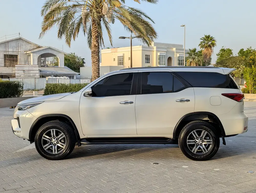 2023 Toyota Fortuner EXR - V4 2.7L 4X4 - Original Paint - GCC Specs - Like New! - Image 17