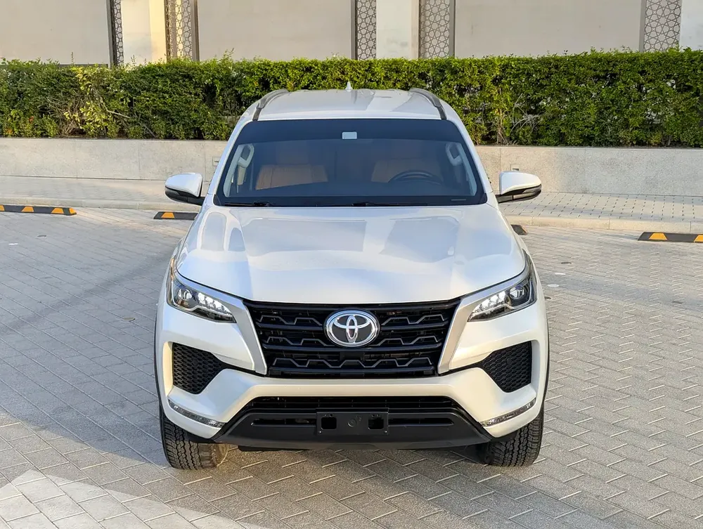 2023 Toyota Fortuner EXR - V4 2.7L 4X4 - Original Paint - GCC Specs - Like New! - Image 20