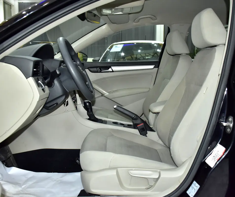 AED 684 EMi at 0% DP | Volkswagen Passat ( 2020 Model ) in Black Color GCC Specs - Image 10