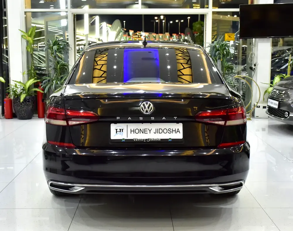 AED 684 EMi at 0% DP | Volkswagen Passat ( 2020 Model ) in Black Color GCC Specs - Image 5