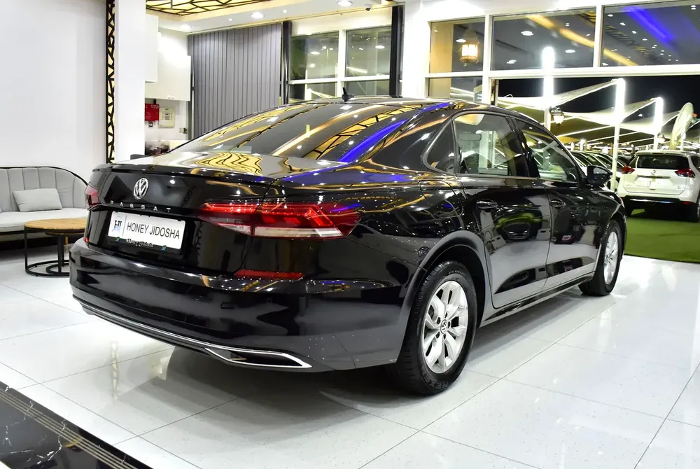 AED 684 EMi at 0% DP | Volkswagen Passat ( 2020 Model ) in Black Color GCC Specs - Image 6