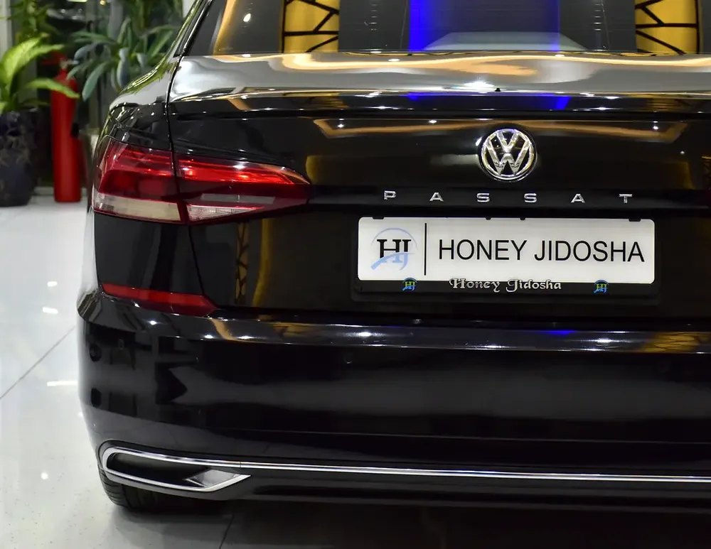 AED 684 EMi at 0% DP | Volkswagen Passat ( 2020 Model ) in Black Color GCC Specs - Image 8