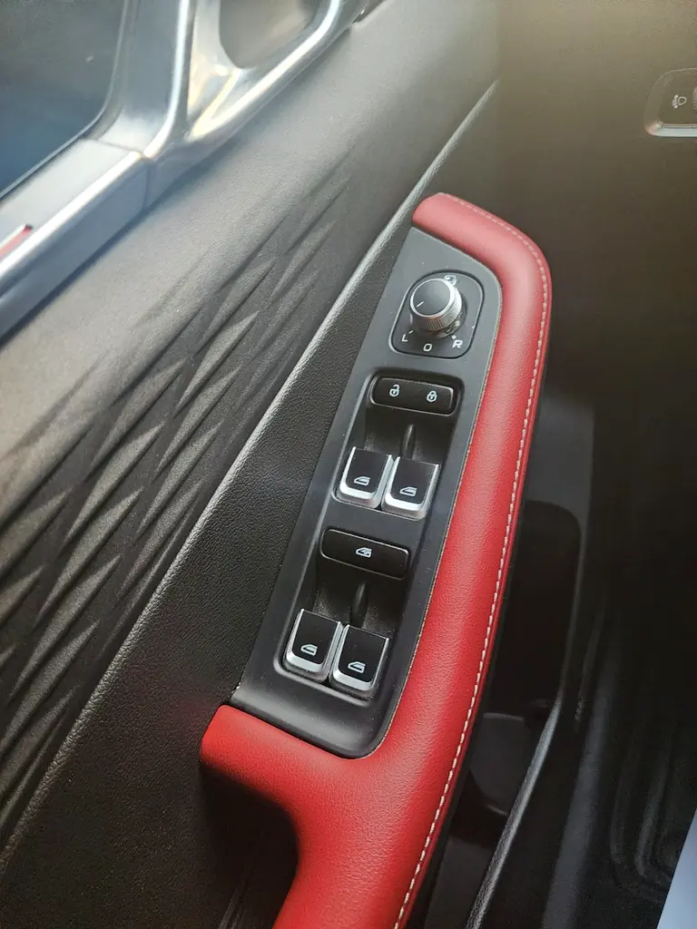 2025 Geely Coolray GF+ - GCC Specs - Brand New! - Image 11