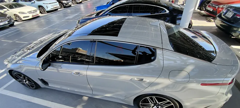 Kia Stinger 2.0L GT under warranty - Image 6
