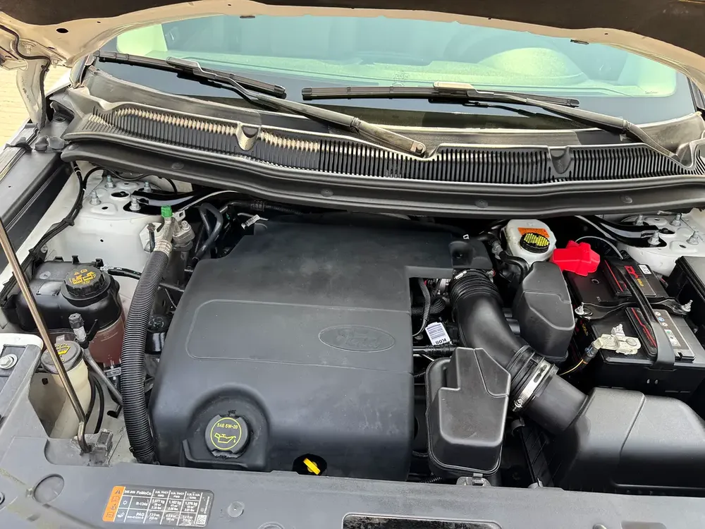 Ford Explorer 2018 XLT full service history - Image 13