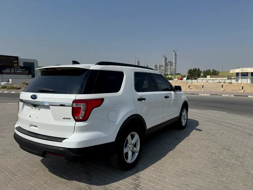 Ford Explorer 2018 XLT full service history - Image 16