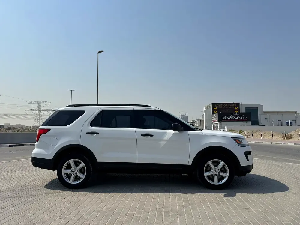 Ford Explorer 2018 XLT full service history - Image 4