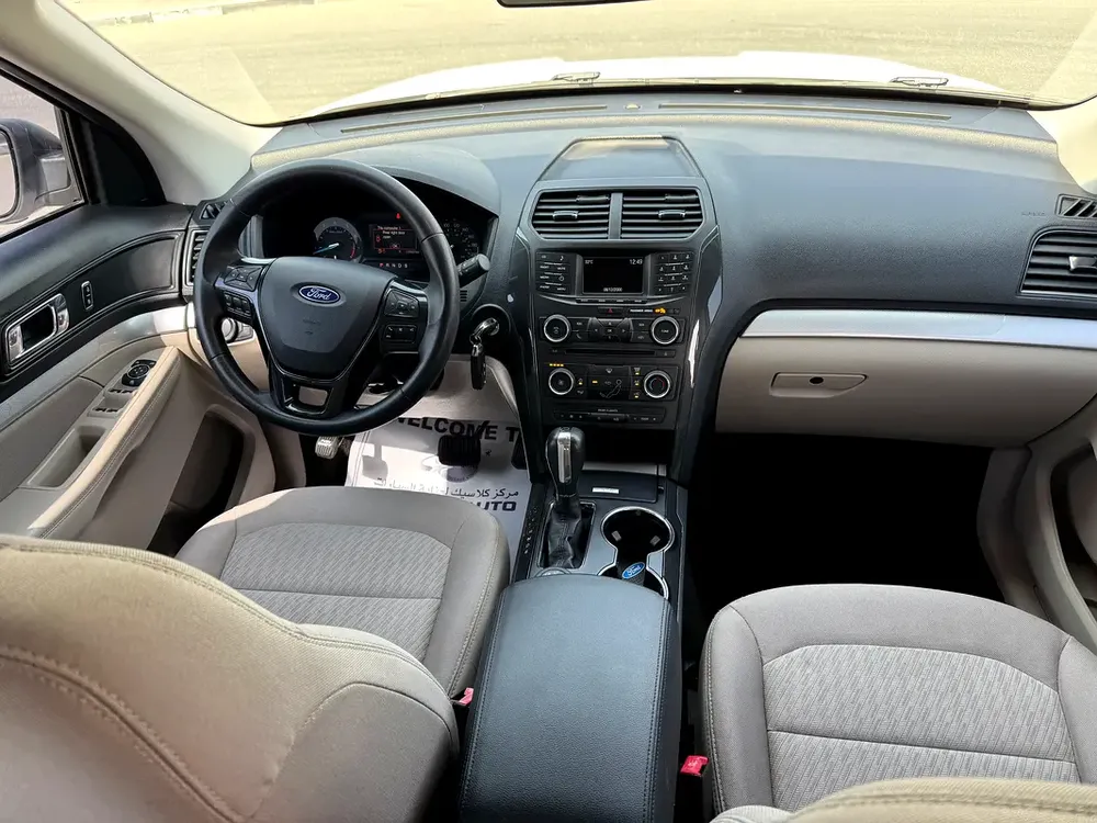 Ford Explorer 2018 XLT full service history - Image 6