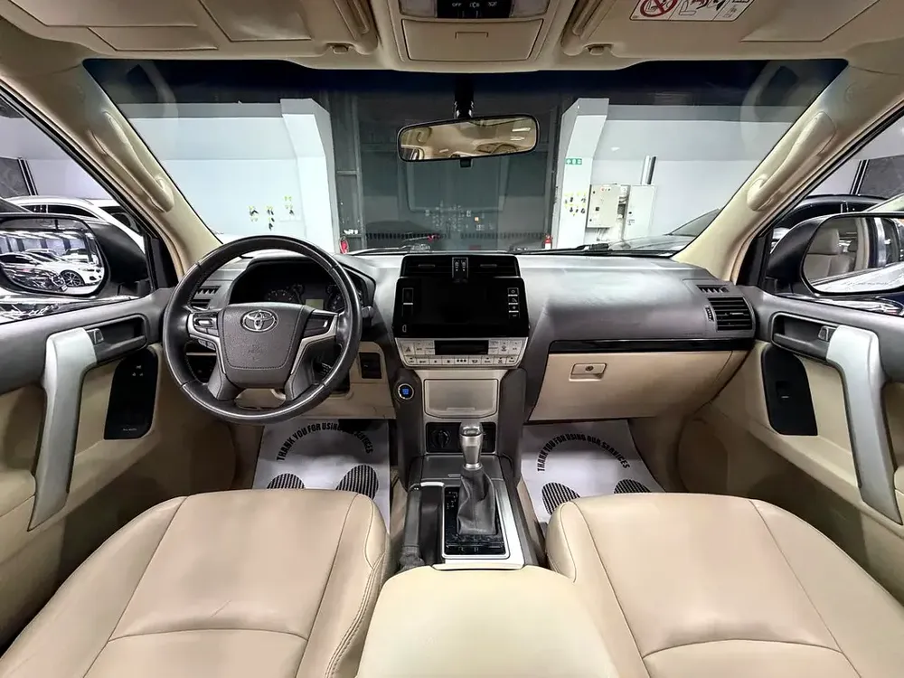 1 Owner | Agency Service History | Leather | Sunroof | GCC Specs - Image 11