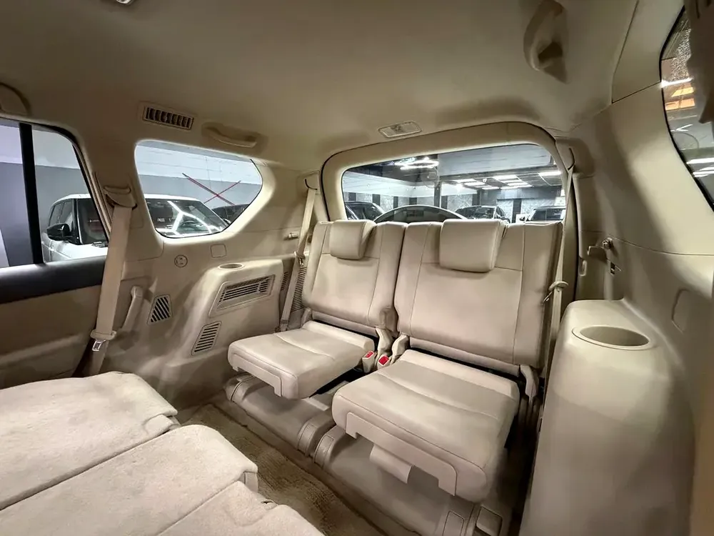 1 Owner | Agency Service History | Leather | Sunroof | GCC Specs - Image 18