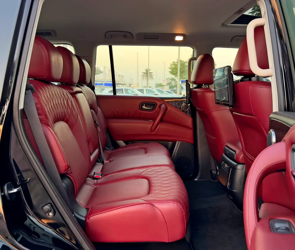 2024 Nissan Patrol LE V8 Platinum, Dealer Warranty, GCC Specifications - Image 12