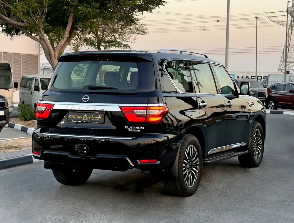 2024 Nissan Patrol LE V8 Platinum, Dealer Warranty, GCC Specifications - Image 7