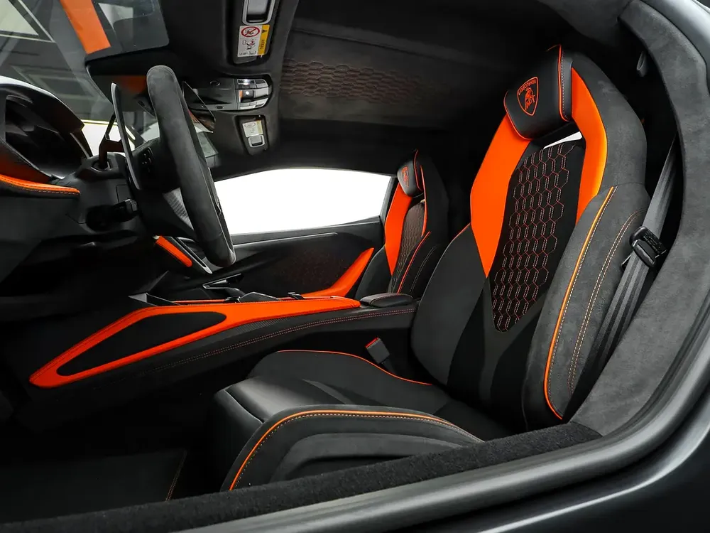 2026 LAMBORGHINI REVUELTO / BRAND NEW - Image 10