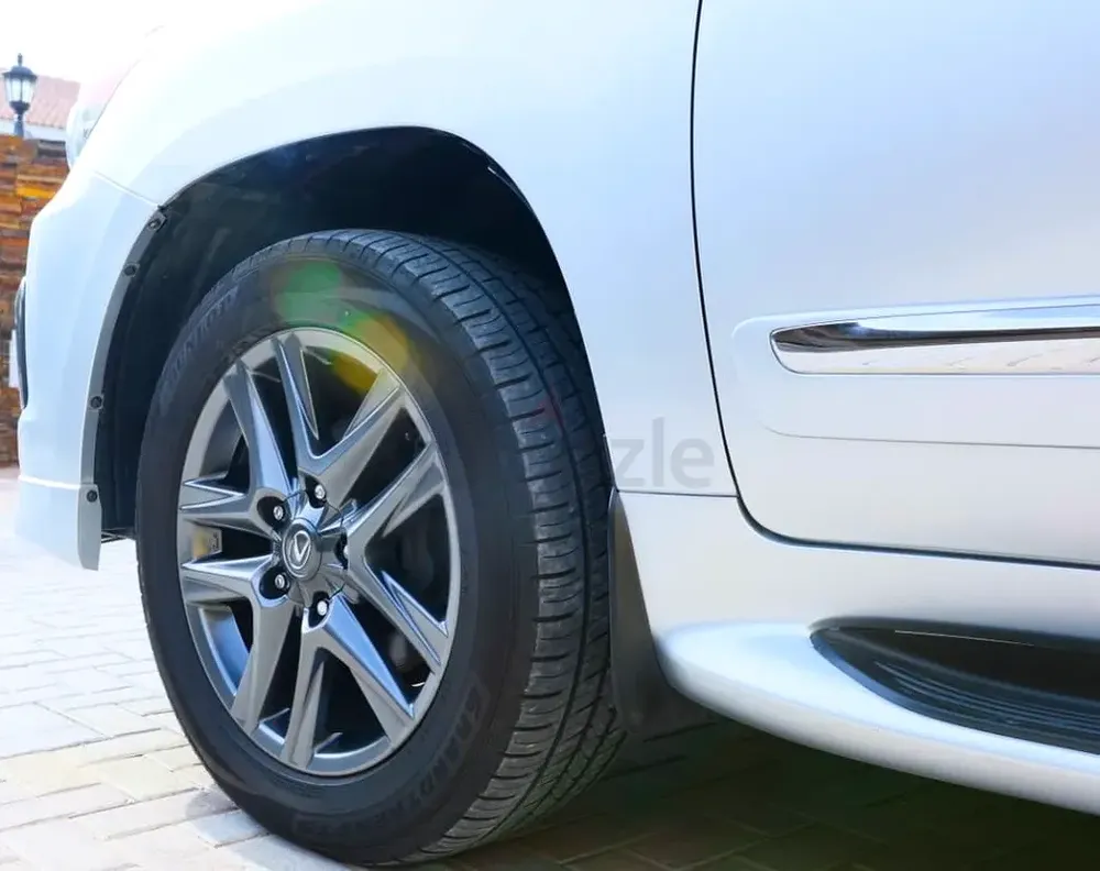 FOR SALE! 2015 Lexus LX570 – GCC Specs - Image 7
