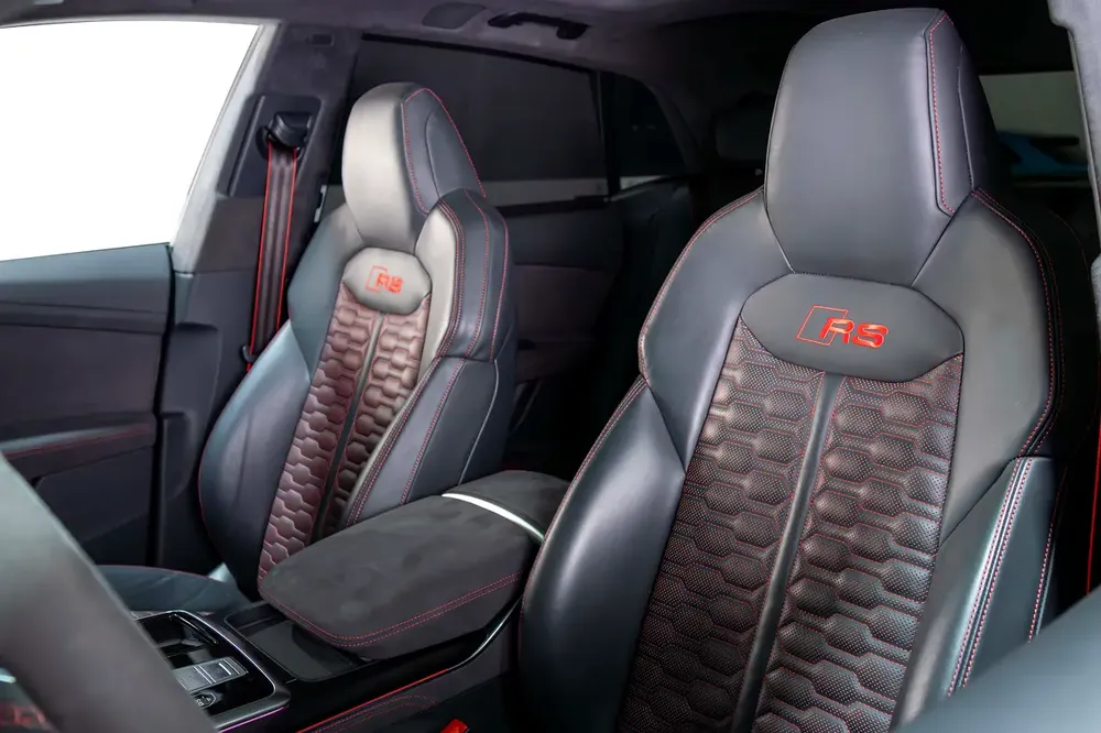 AUDI RSQ8 Performance-Super SUV-Exclusive Order-Carbon Ceramic Brakes-23 Inch Satin Grey Rims - Image 11