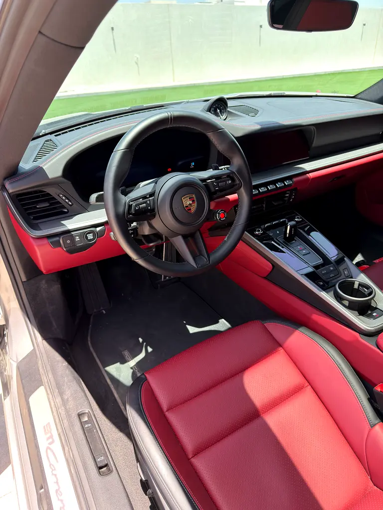 Porsche 911 Carrera 2025 GCC | Agency Warranty  Service Package | No accidents | No Paint - Image 12
