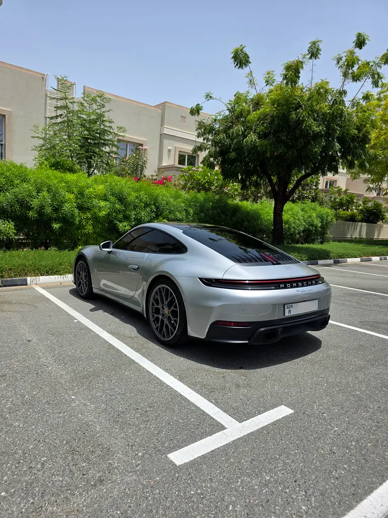 Porsche 911 Carrera 2025 GCC | Agency Warranty  Service Package | No accidents | No Paint - Image 8