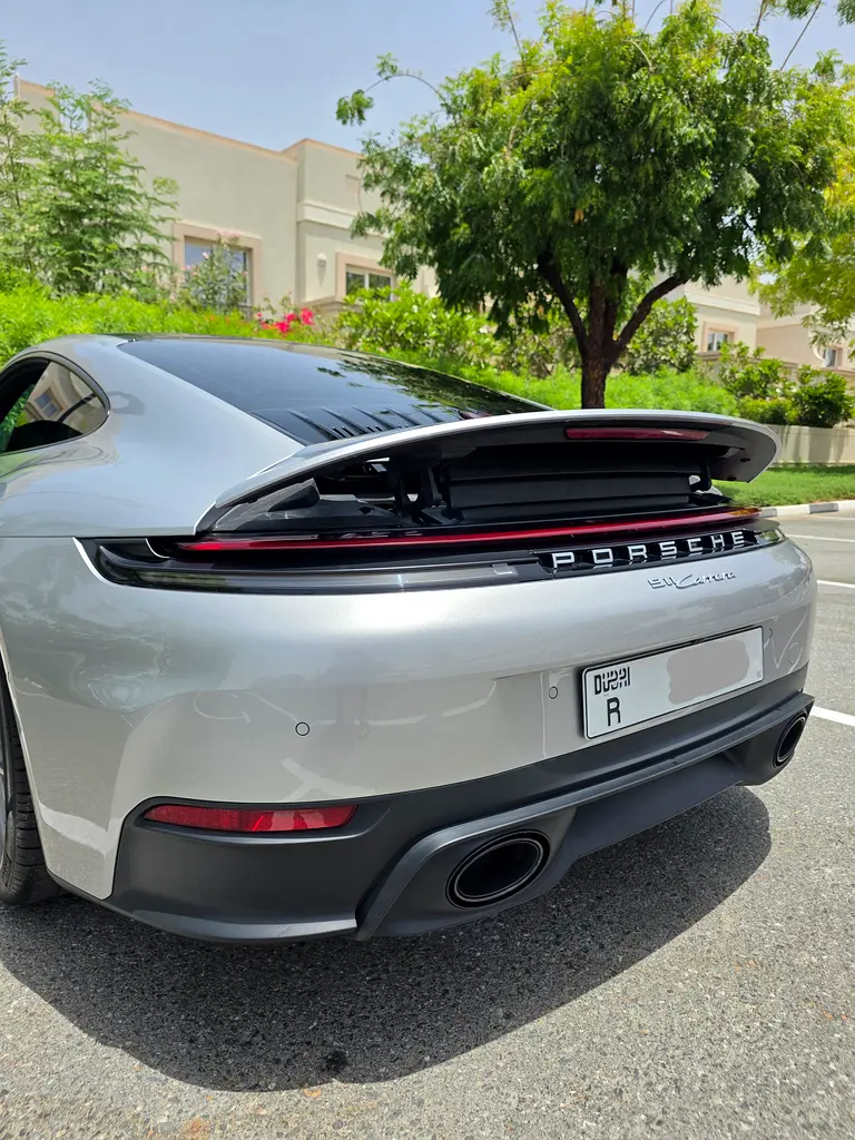 Porsche 911 Carrera 2025 GCC | Agency Warranty  Service Package | No accidents | No Paint - Image 9