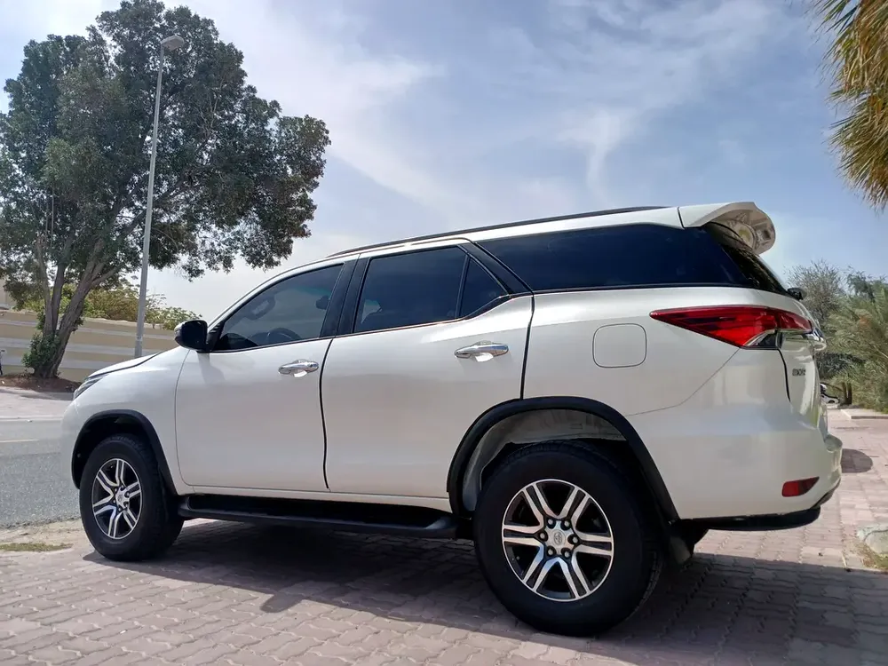Toyota Fortuner EXR 2018 - GCC Specs - Well Maintained - Image 6