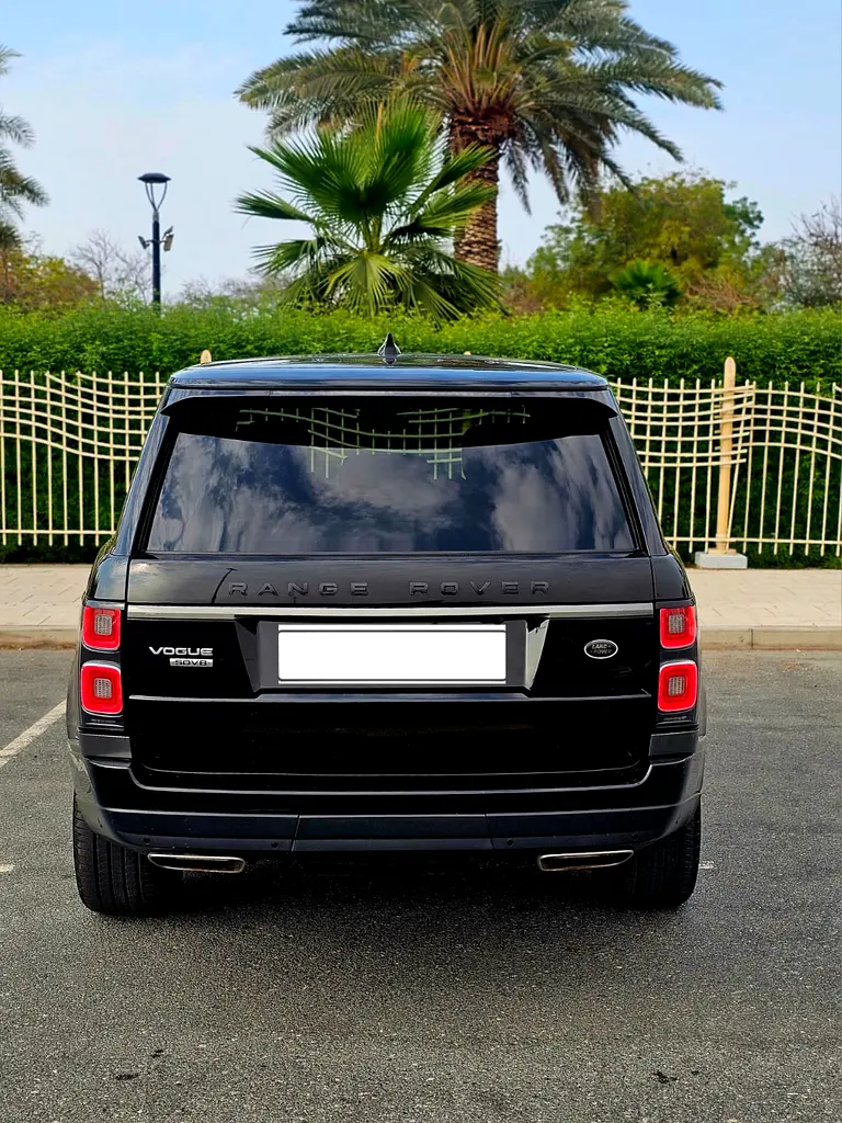 Range Rover vogue SD V8 Diesel Engine European space clean title 2021 - Image 6