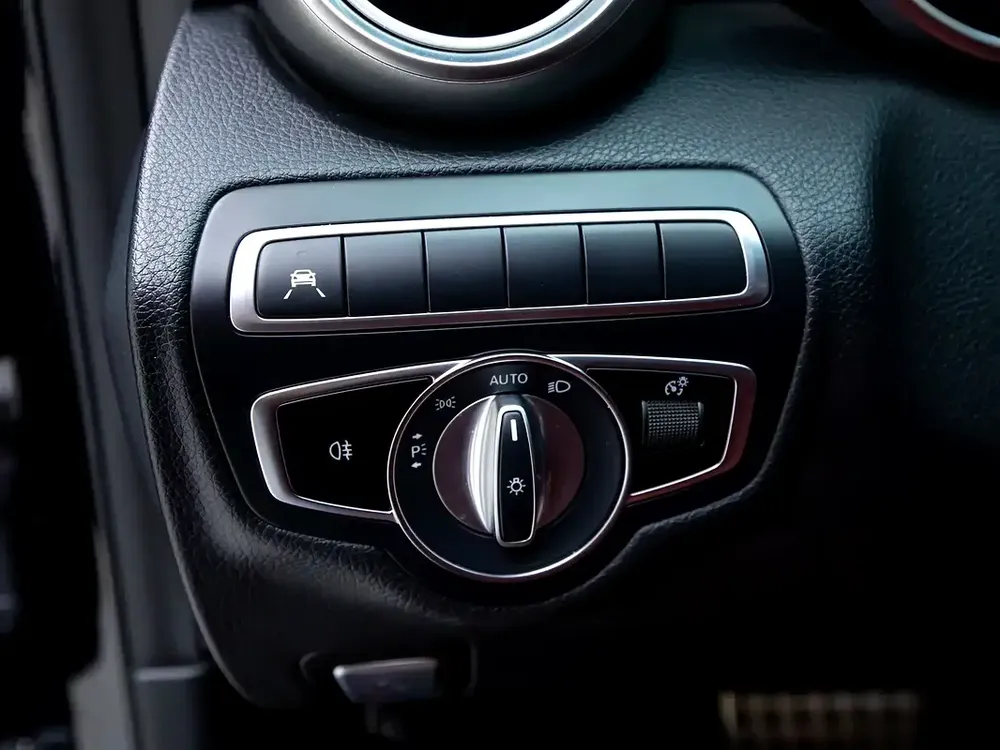 2021 | Mercedes Benz | C200 | GCC Spec | With Warranty - Pristine Condition - Image 14