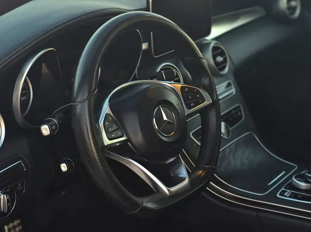 Mercedes-Benz C-Class C200 2015 GCC Specs - Pristine Condition - Image 10