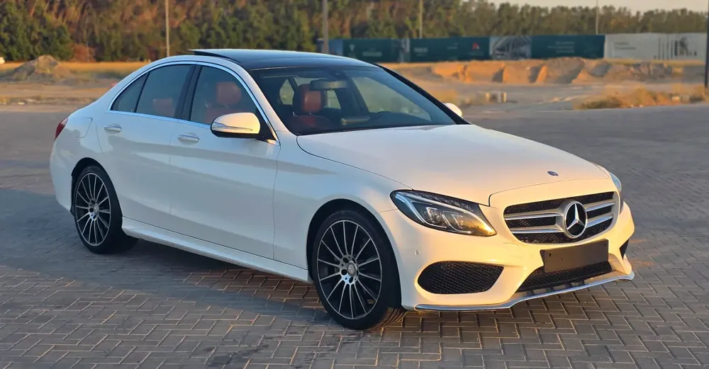 Mercedes-Benz C-Class C200 2015 GCC Specs - Pristine Condition - Image 12