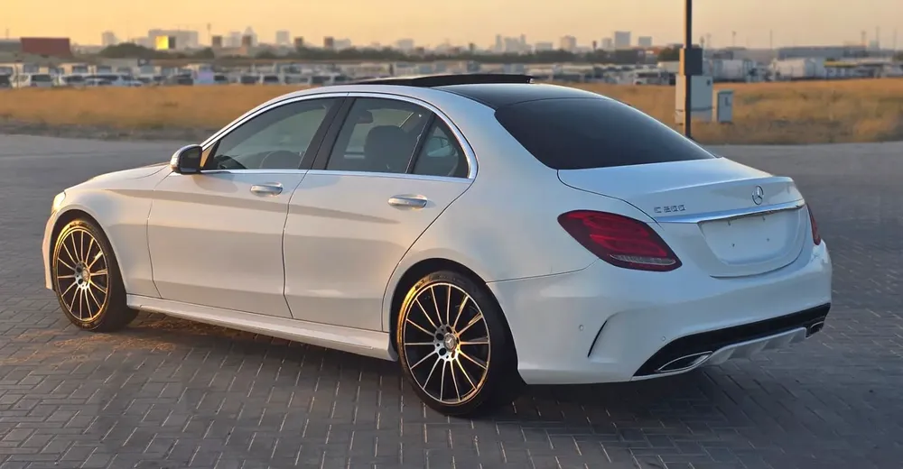 Mercedes-Benz C-Class C200 2015 GCC Specs - Pristine Condition - Image 6