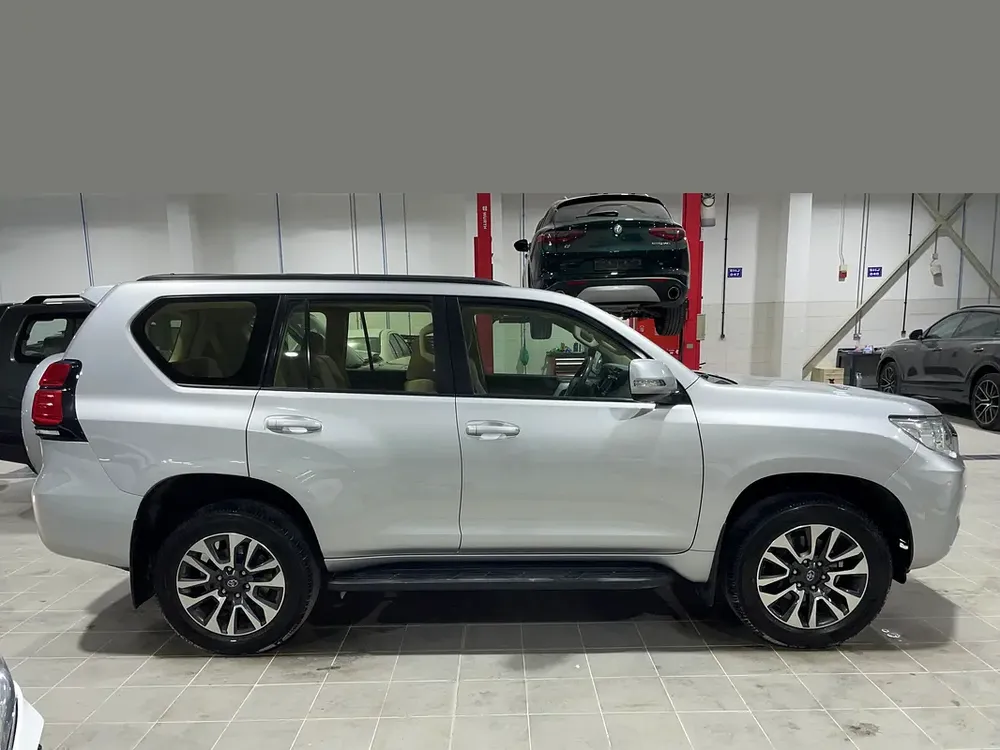 AED 2,249/month | 0 DP | Free 3 Months Warranty | 30 Day Return | TOYOTA LAND CRUISER PRADO 2023 - Image 5