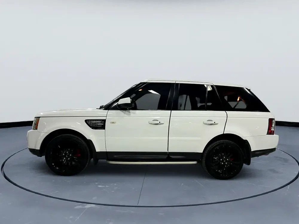 Land Rover Range Rover Sport HSE 2011 - GCC Specs - Well Maintained - Image 4