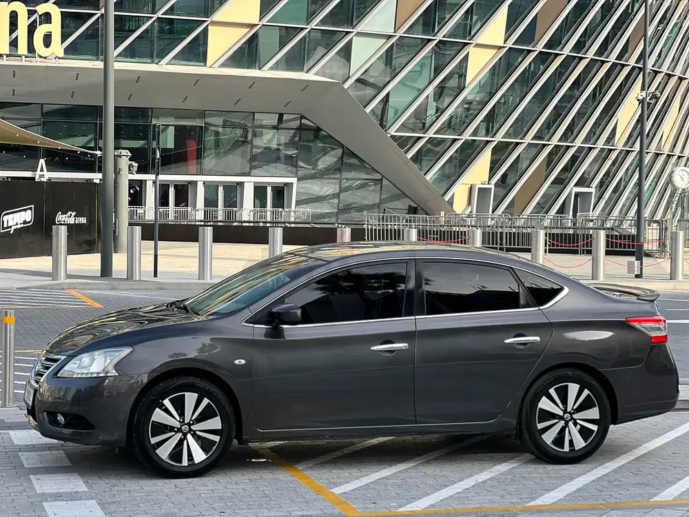 Nissan Sentra SV 2020 - Image 10