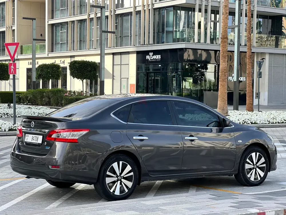 Nissan Sentra SV 2020 - Image 4