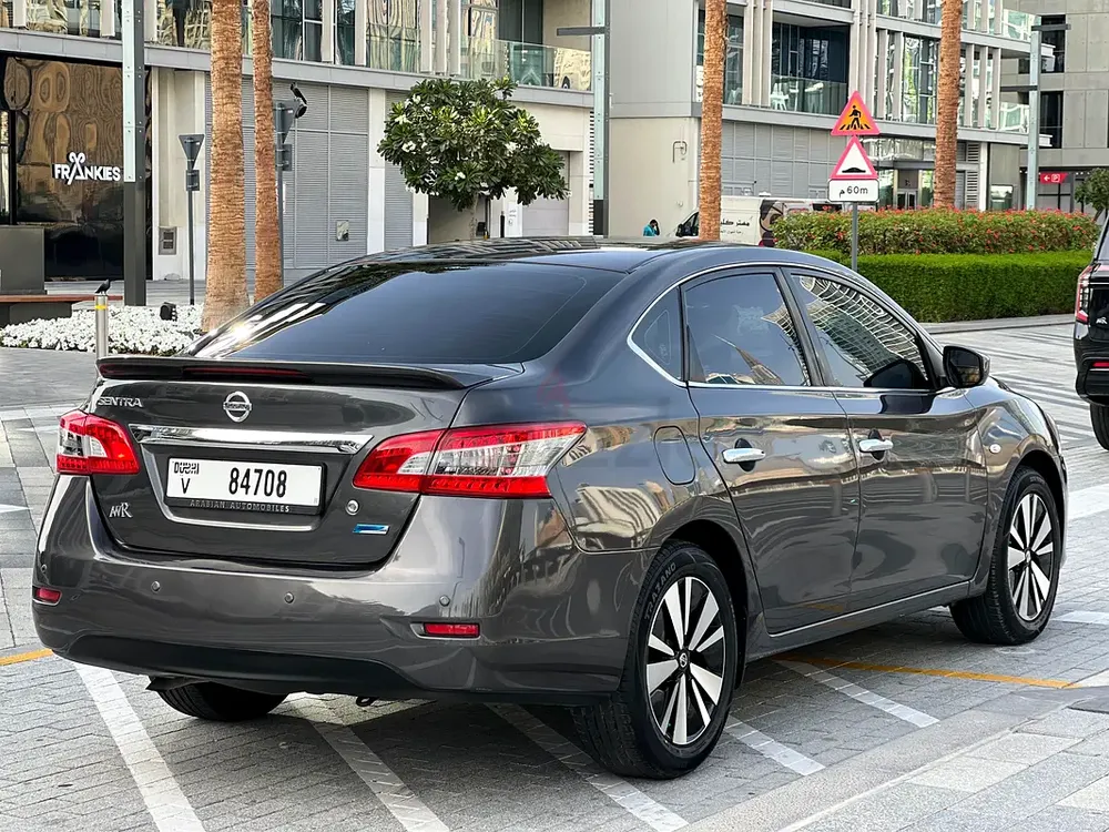 Nissan Sentra SV 2020 - Image 6