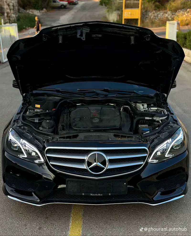 2016 Mercedes-Benz E-Class E 350 - Immaculate Condition - American Specs - Image 10