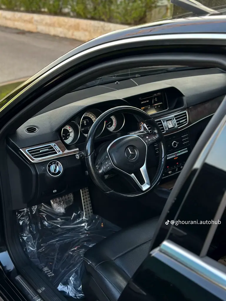 2016 Mercedes-Benz E-Class E 350 - Immaculate Condition - American Specs - Image 20