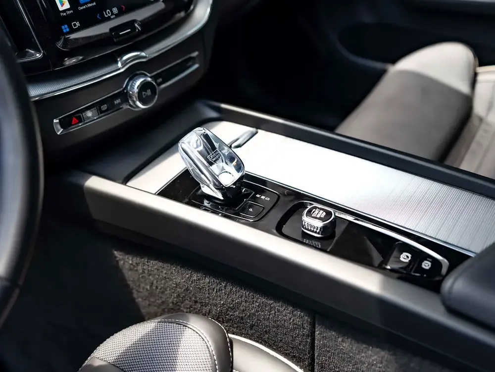 0% DOWN PAYMENT | THE MAY ADVANTAGE | RELIABLE DAILY | XC60 B5 ULTIMATE DARK | WARRANTY - Image 10
