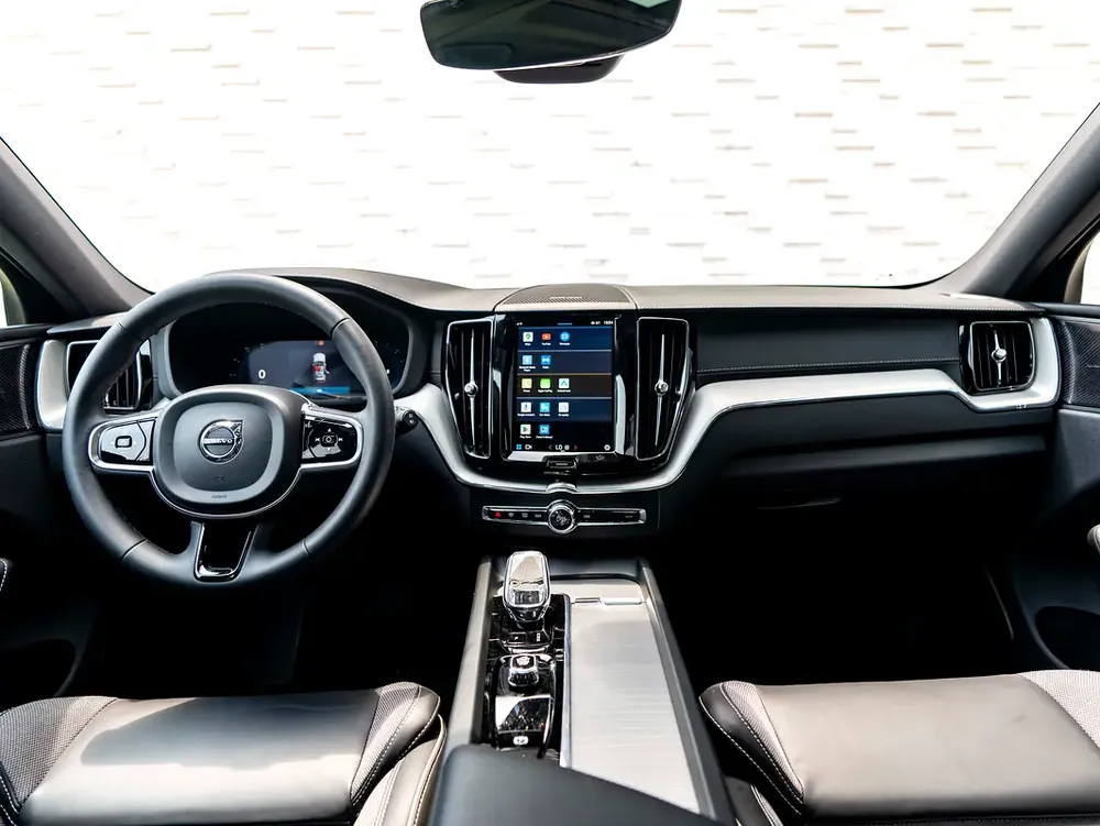 0% DOWN PAYMENT | THE MAY ADVANTAGE | RELIABLE DAILY | XC60 B5 ULTIMATE DARK | WARRANTY - Image 16
